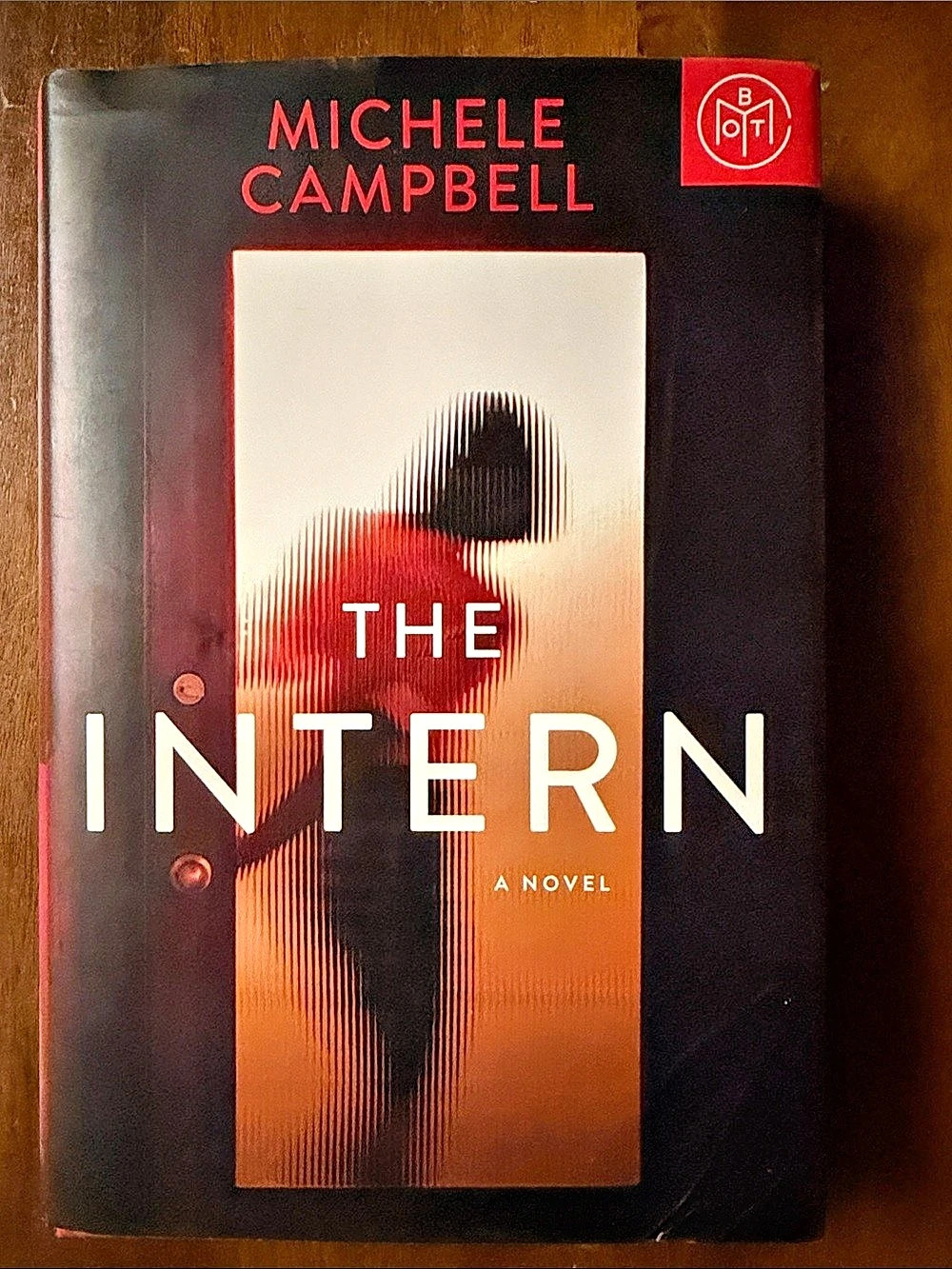 Mariner Books The Intern Hardcover Novel Black & Red